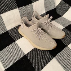 Yeezy Boost 350 V2 (Sesame)